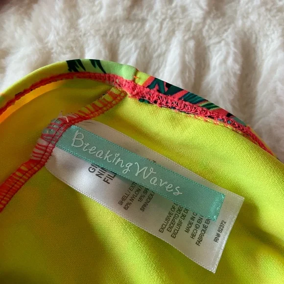 Breaking waves girls swimsuit sz 16